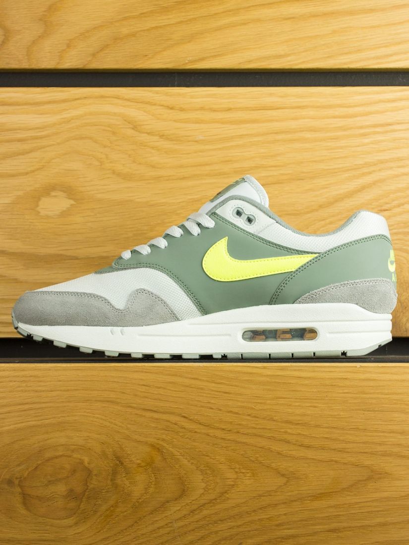 Unboxing The Nike Air Max 1 'Mica Green' 